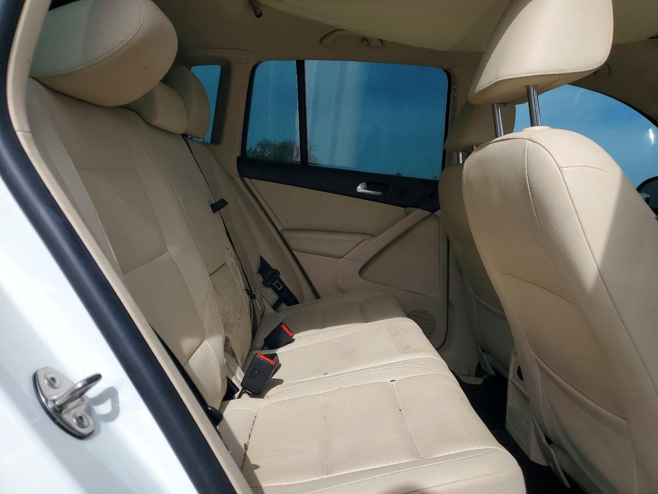 2016 VOLKSWAGEN TIGUAN S photo 21