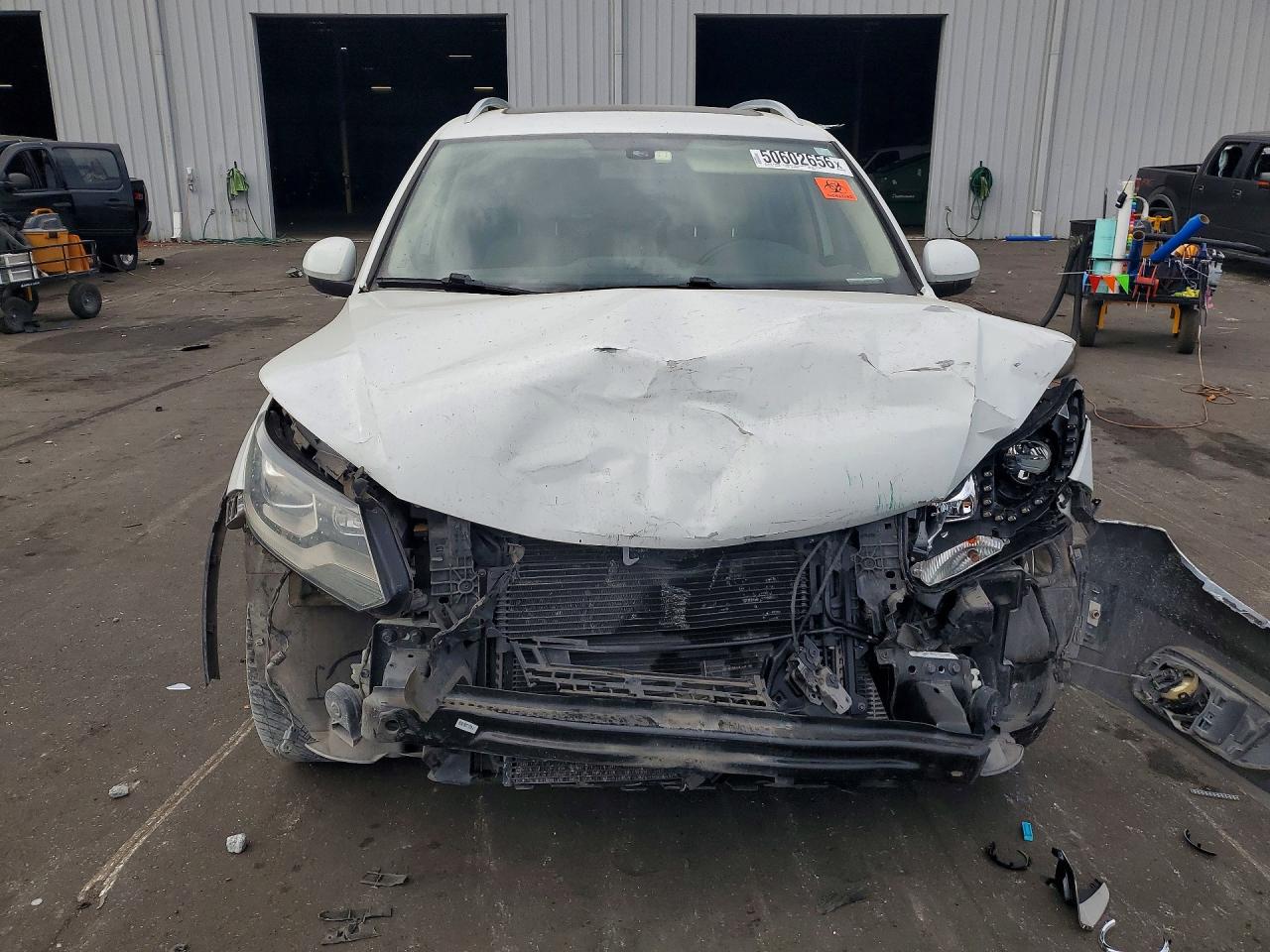 2016 VOLKSWAGEN TIGUAN S photo 9