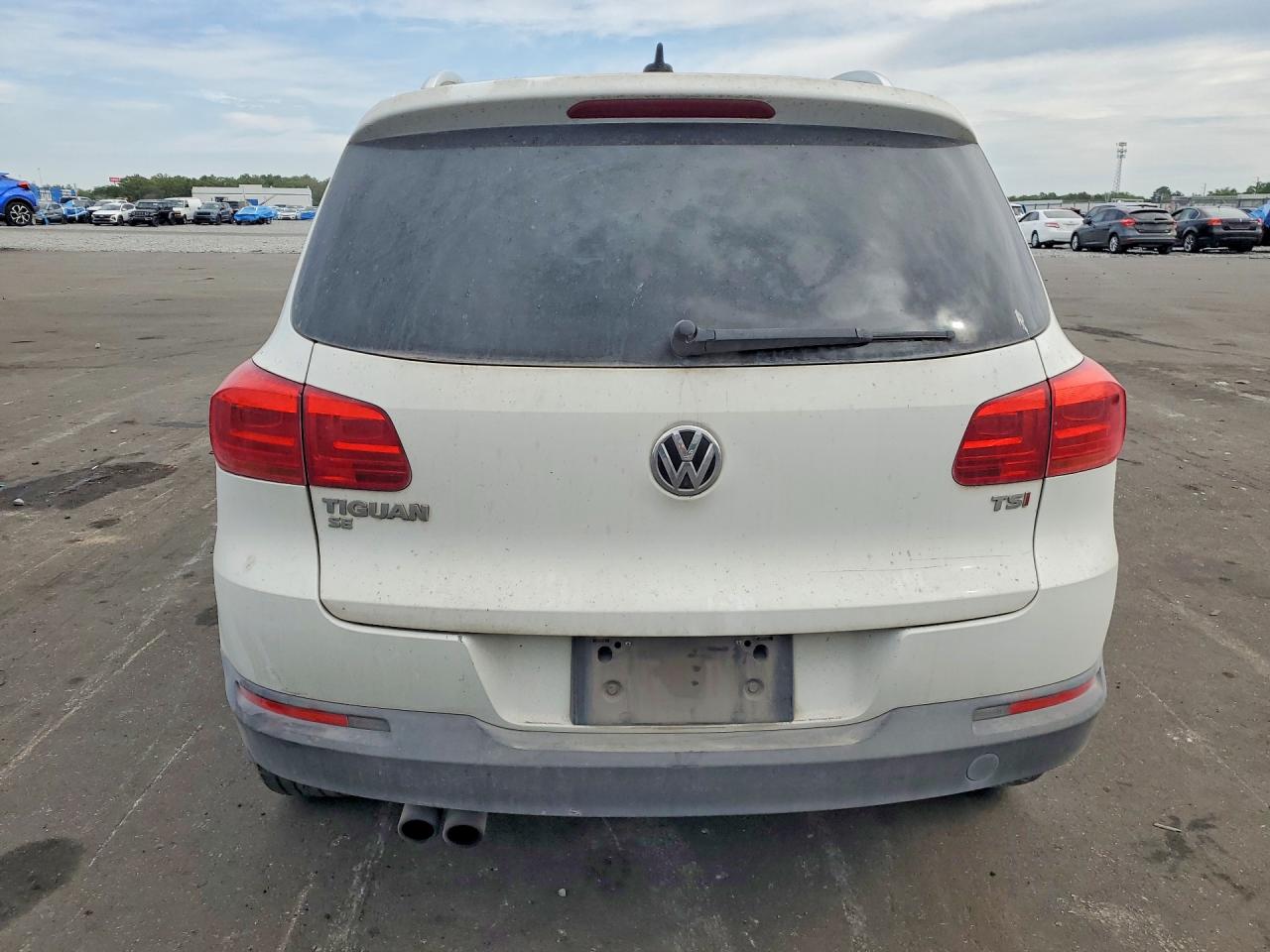 2016 VOLKSWAGEN TIGUAN S photo 11
