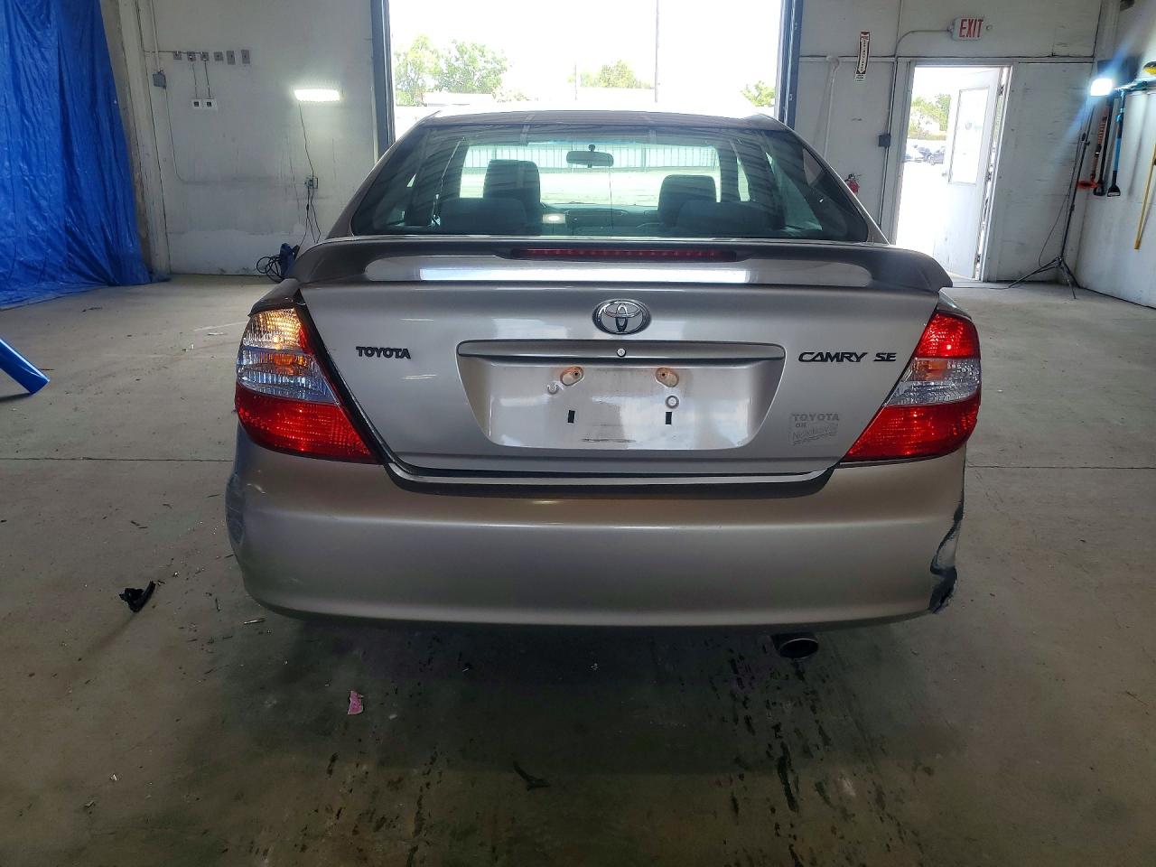2002 TOYOTA CAMRY photo 11