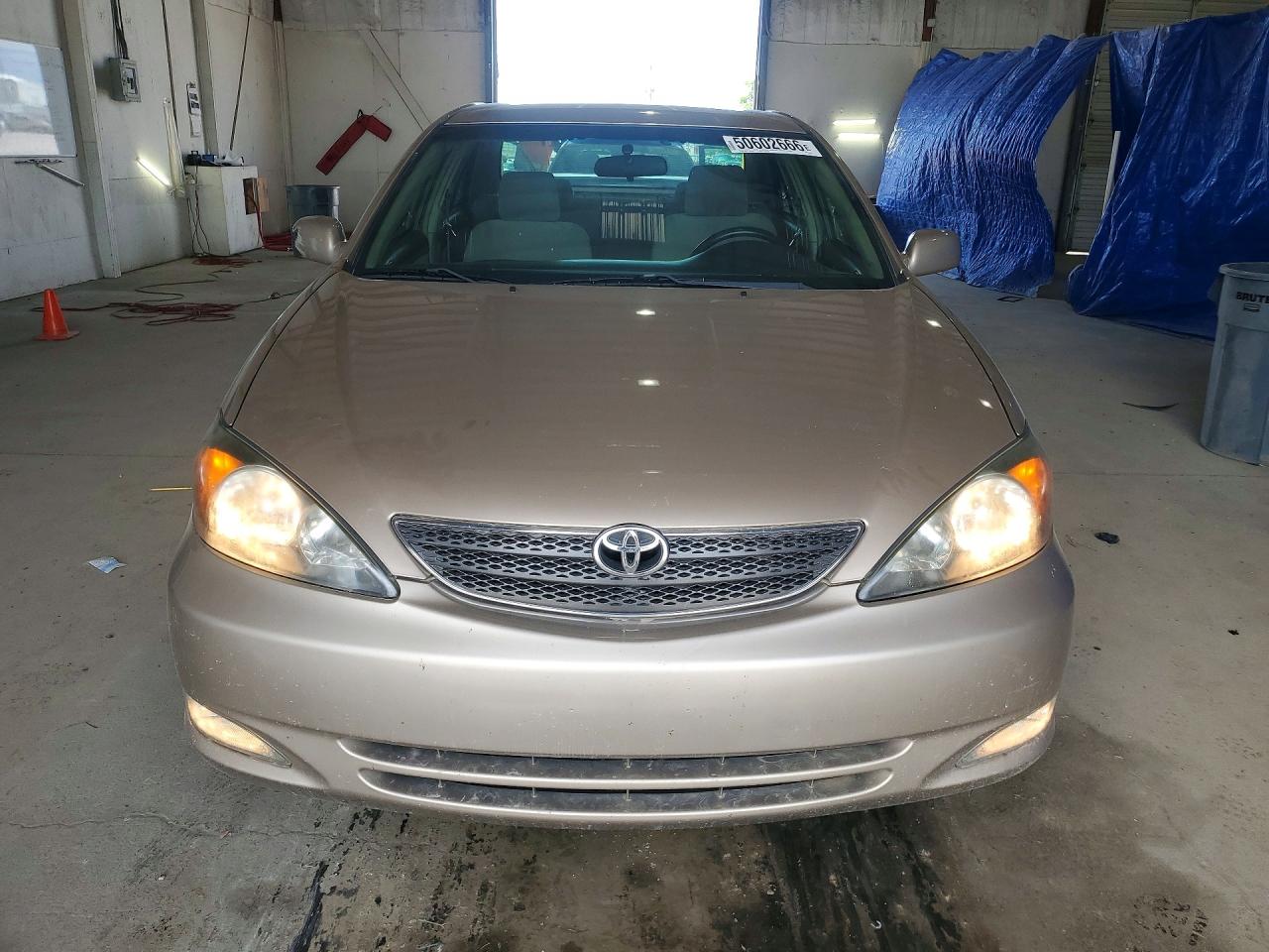 2002 TOYOTA CAMRY photo 9