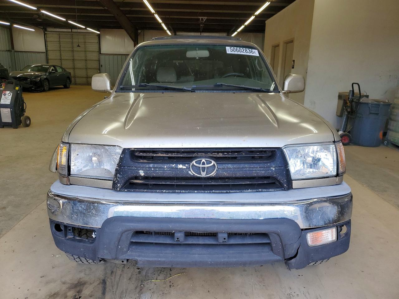 2001 TOYOTA 4RUNNER SR5 photo 9