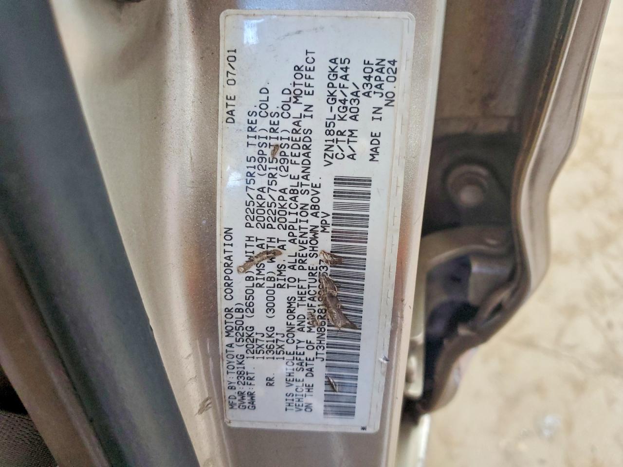 2001 TOYOTA 4RUNNER SR5 photo 25
