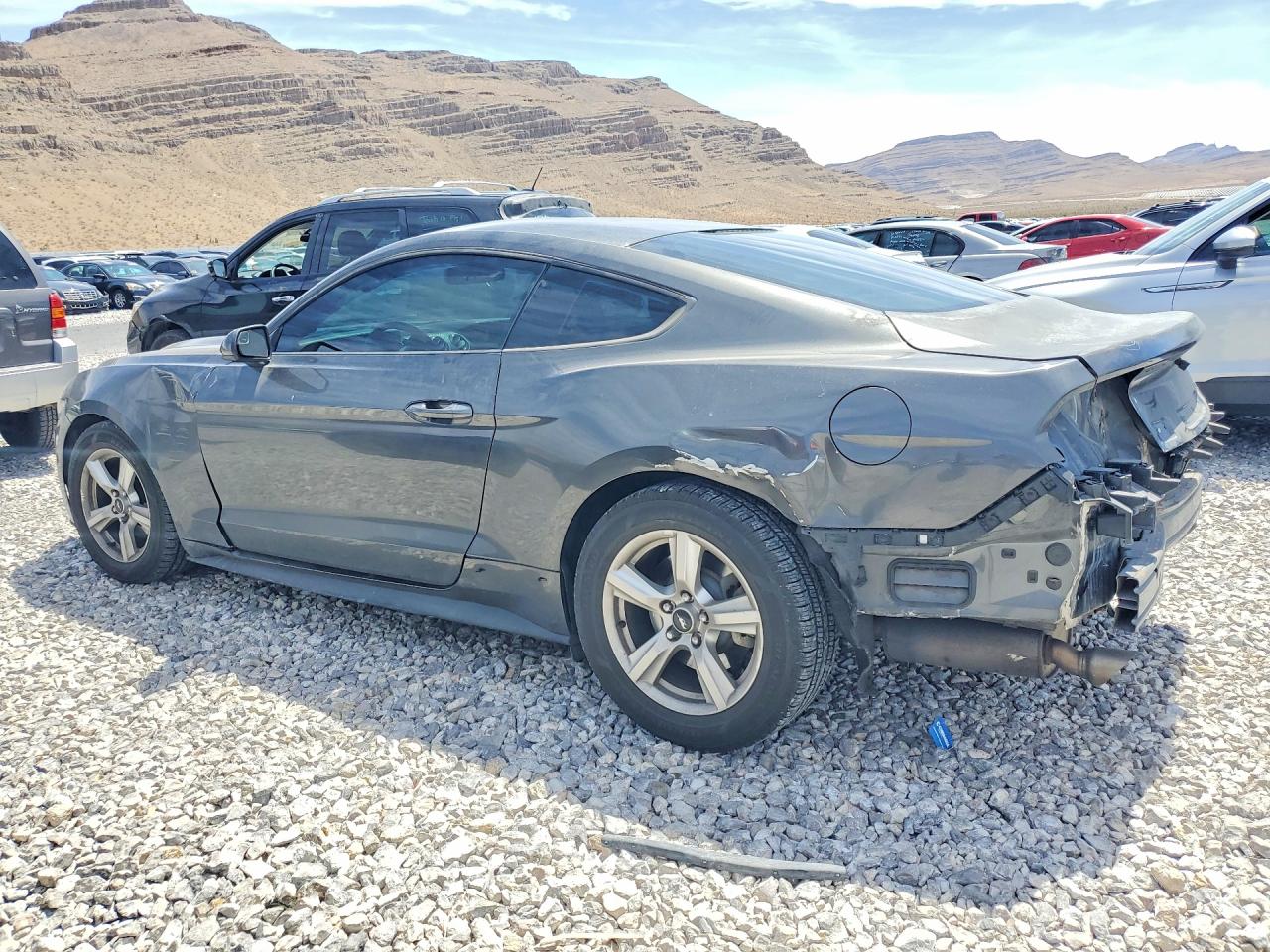 2017 FORD MUSTANG photo 3