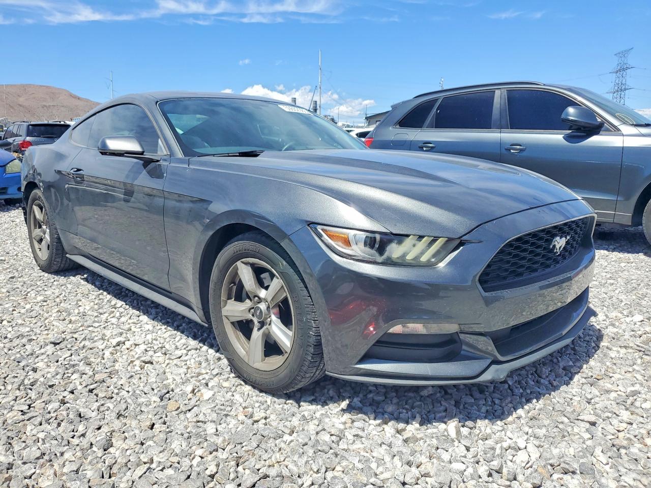 2017 FORD MUSTANG photo 7