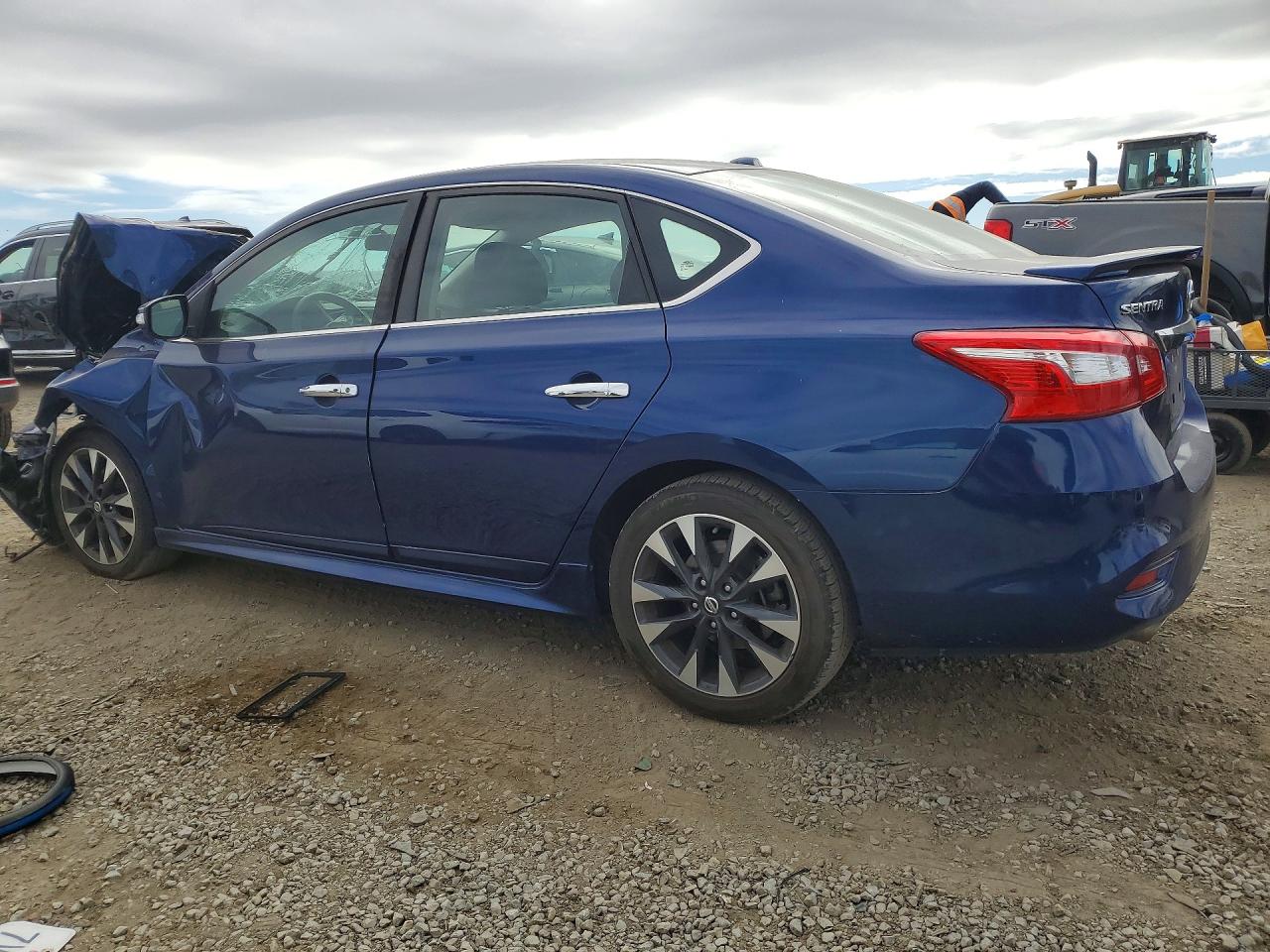 2017 NISSAN SENTRA SR photo 2