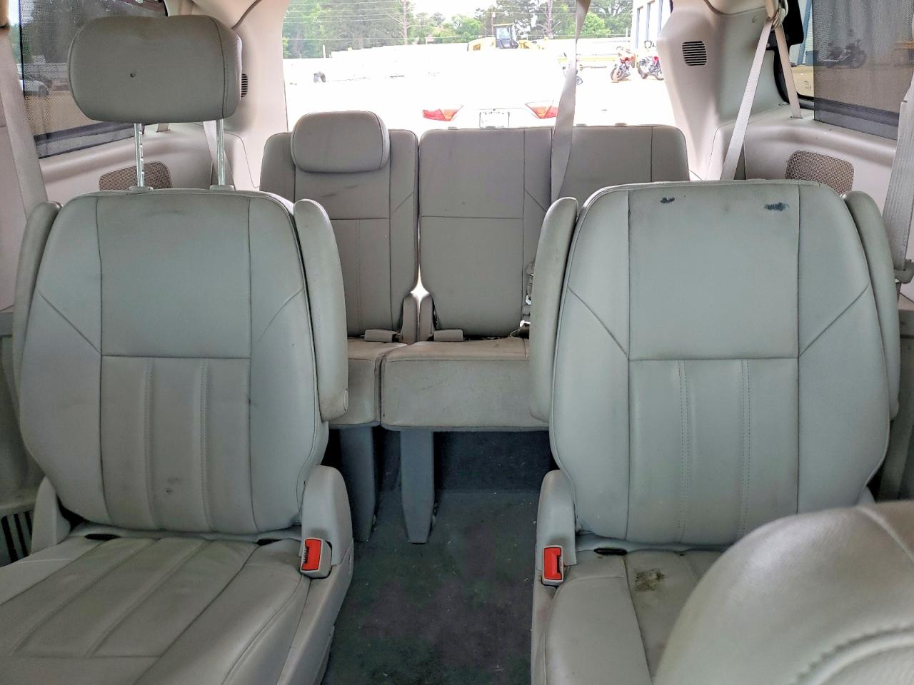 2008 CHRYSLER TOWN & COUNTRY TOURING photo 10