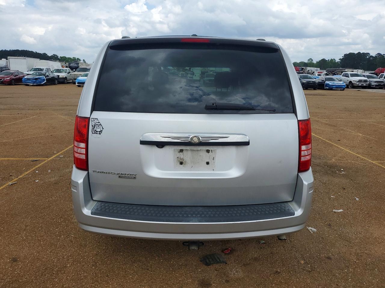 2008 CHRYSLER TOWN & COUNTRY TOURING photo 6