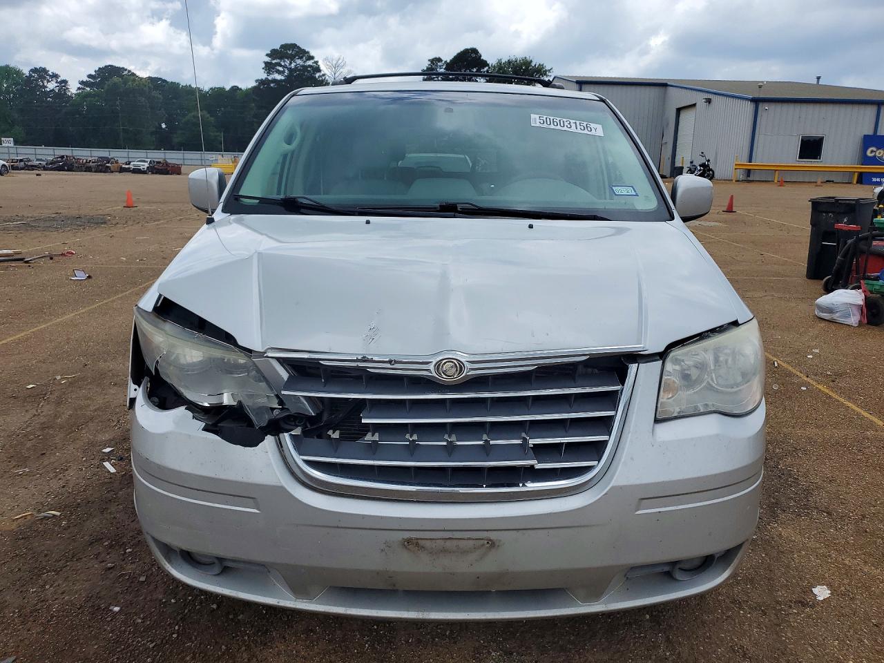 2008 CHRYSLER TOWN & COUNTRY TOURING photo 5