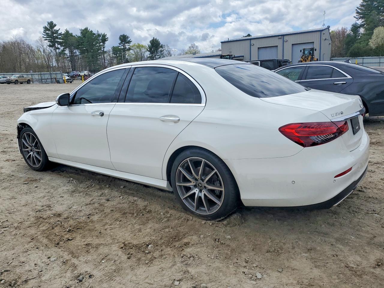 2023 MERCEDES-BENZ E 350 4MATIC photo 3