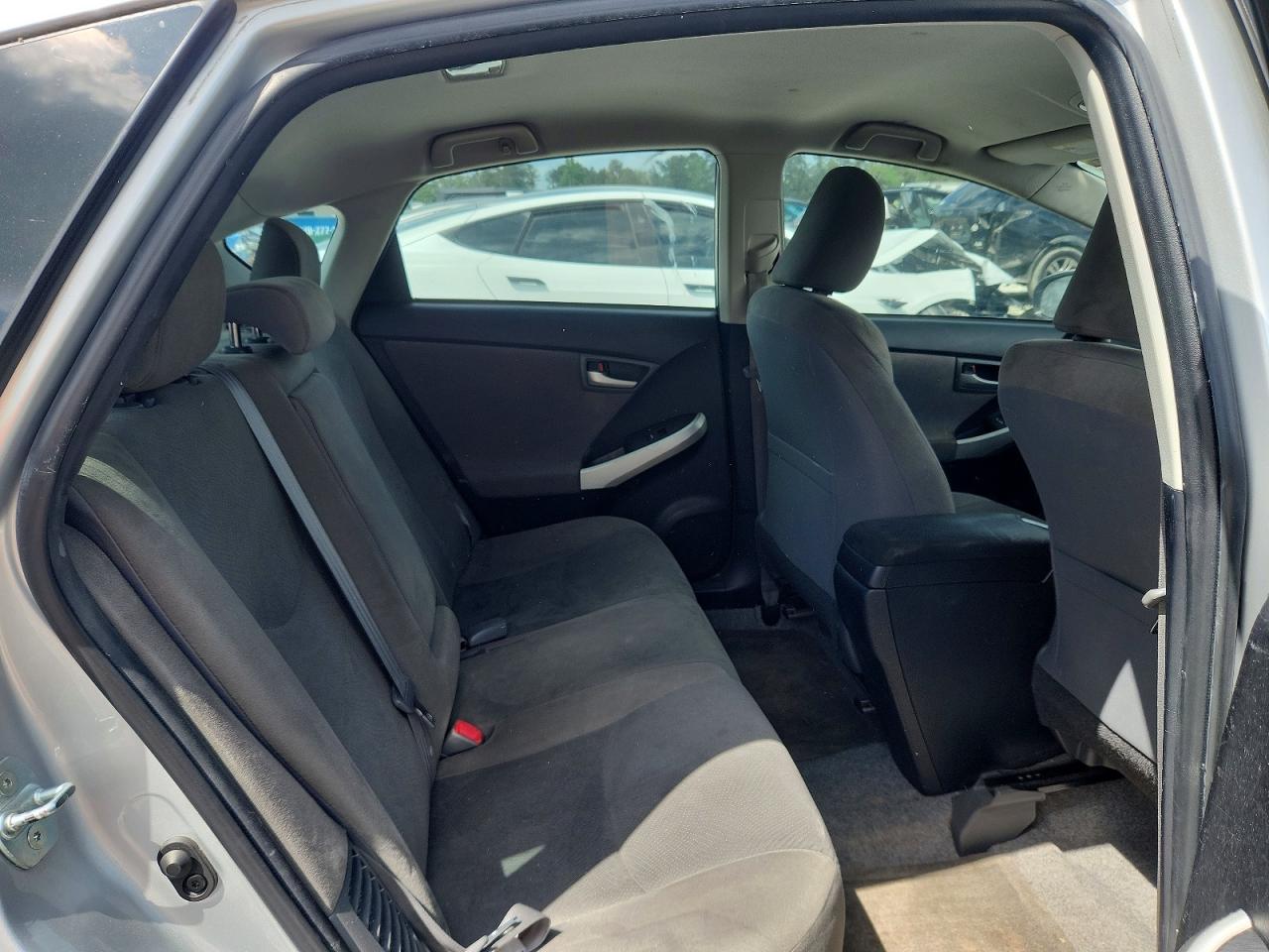 2015 TOYOTA PRIUS TWO photo 10