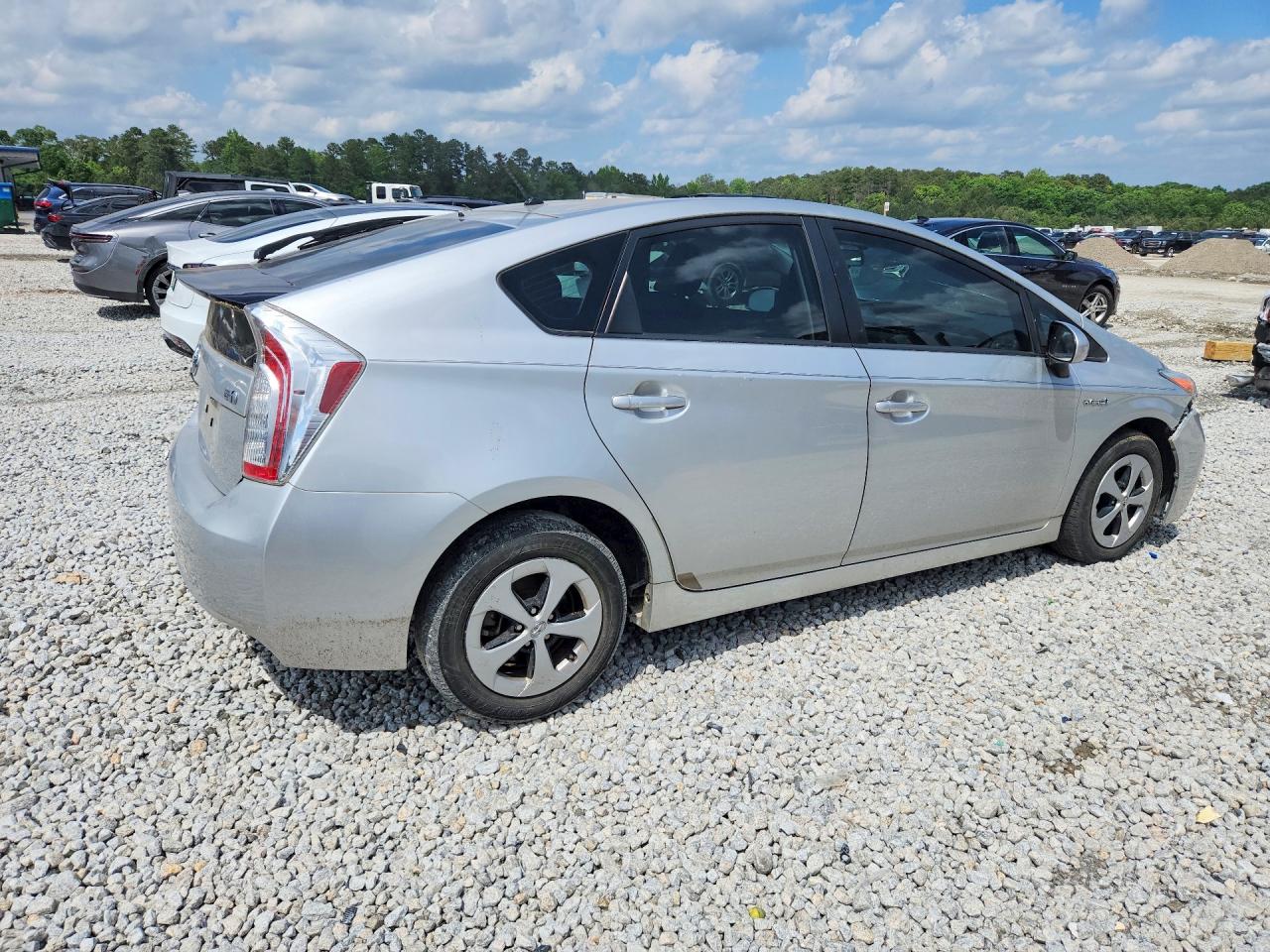 2015 TOYOTA PRIUS TWO photo 3