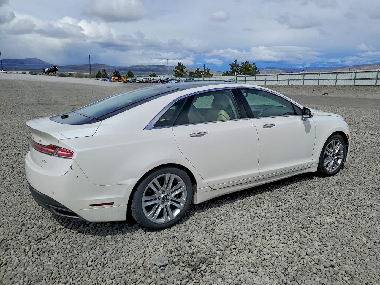 2015 LINCOLN MKZ HYBRID photo 5