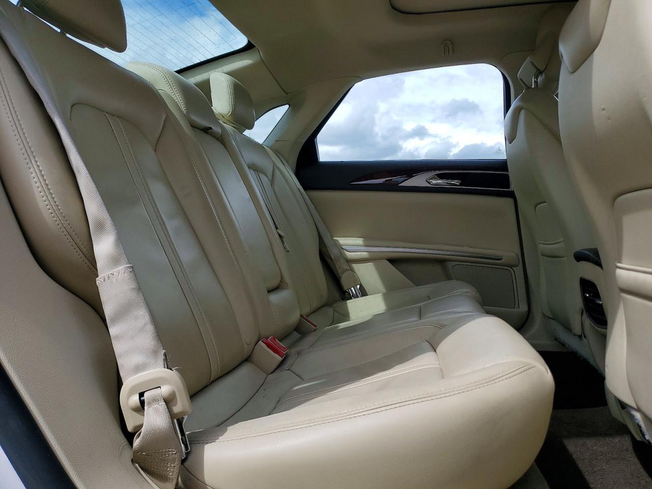 2015 LINCOLN MKZ HYBRID photo 19