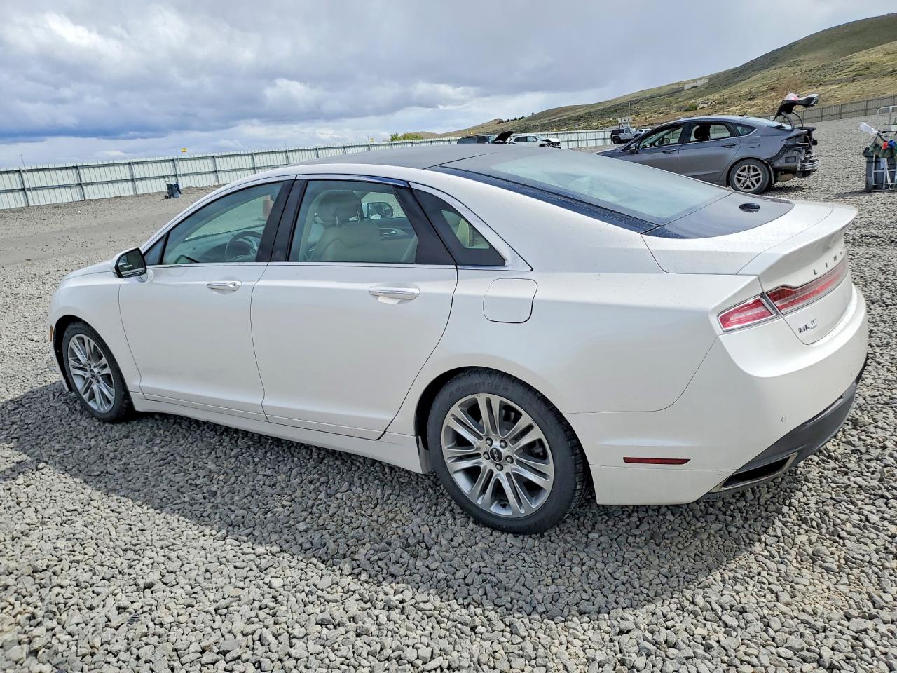 2015 LINCOLN MKZ HYBRID photo 3