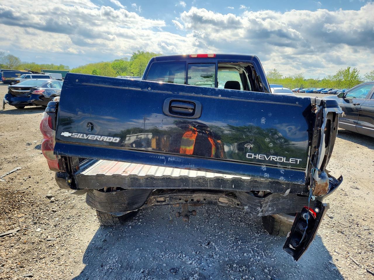 2005 CHEVROLET SILVERADO K1500 photo 11