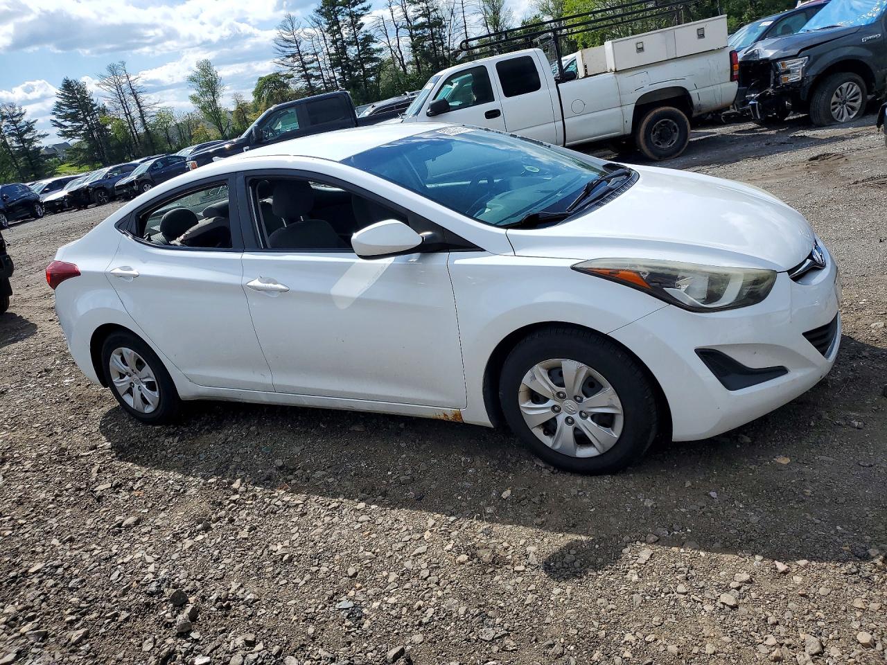 2016 HYUNDAI ELANTRA SE photo 10
