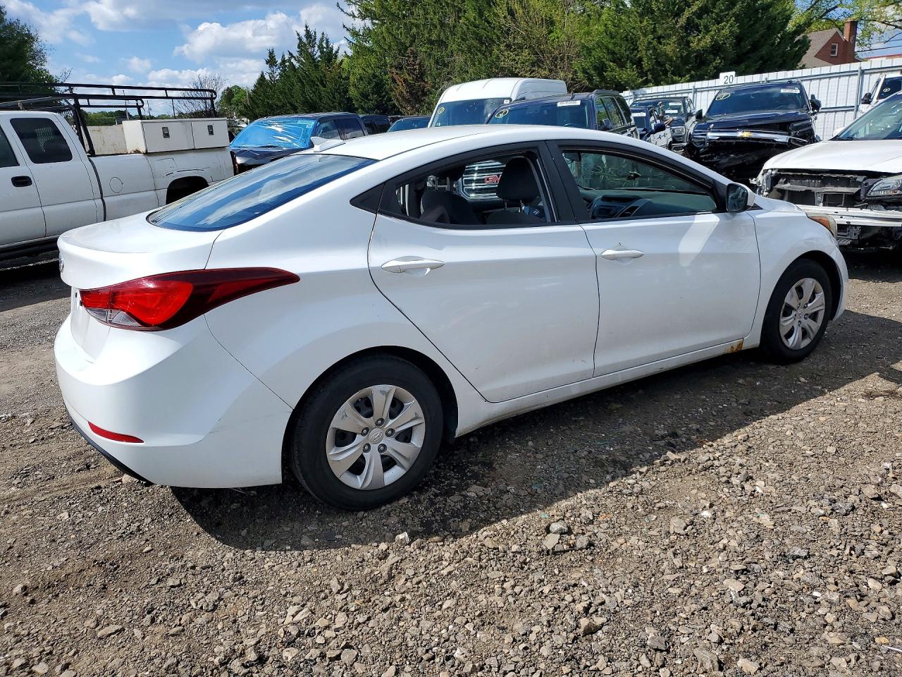 2016 HYUNDAI ELANTRA SE photo 7