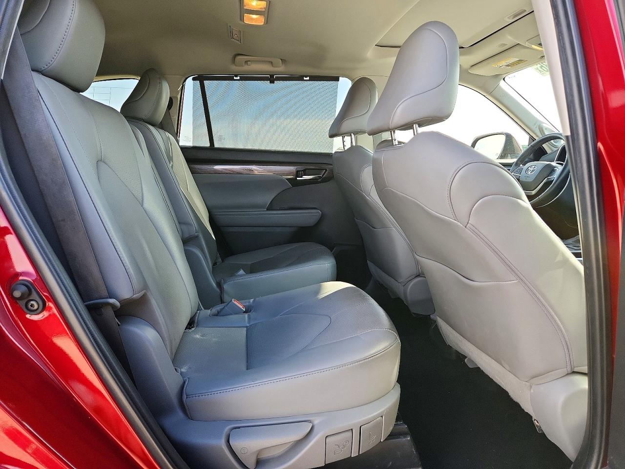2022 TOYOTA HIGHLANDER LIMITED photo 31