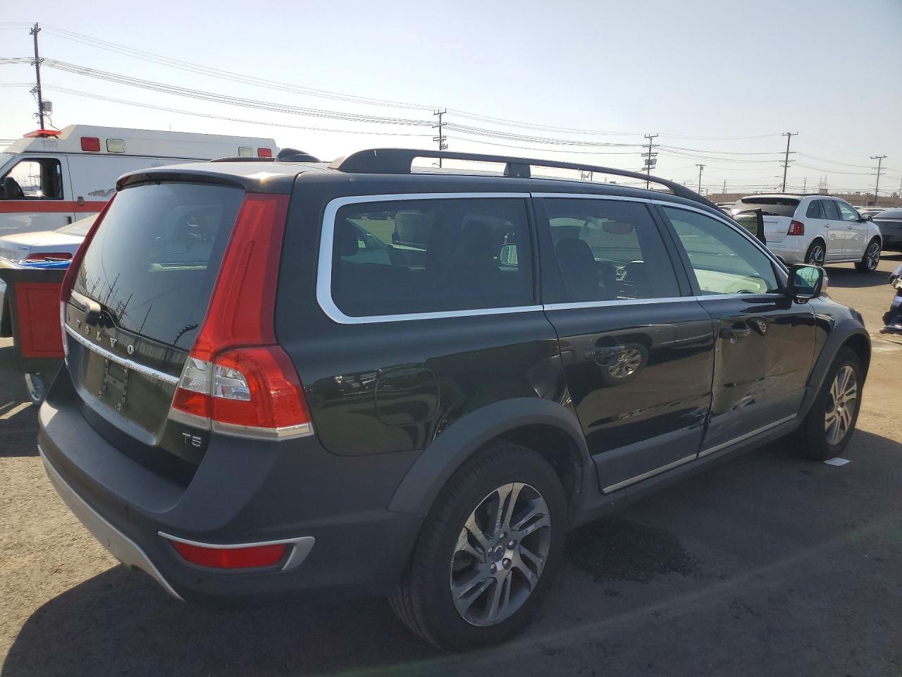2015 VOLVO XC70 T5 PREMIER photo 3