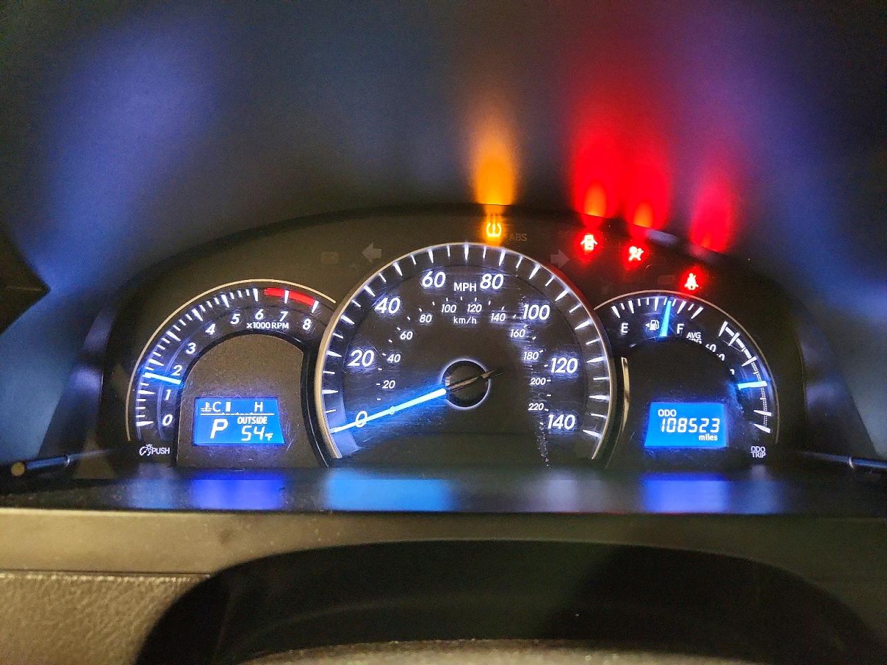 2014 TOYOTA CAMRY LE photo 17