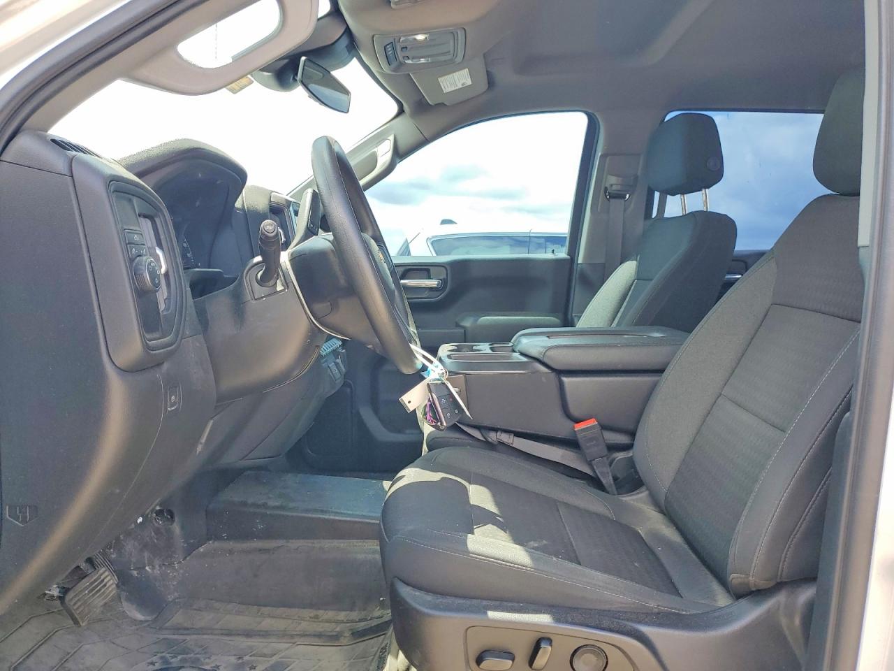 2023 CHEVROLET SILVERADO C1500 photo 13