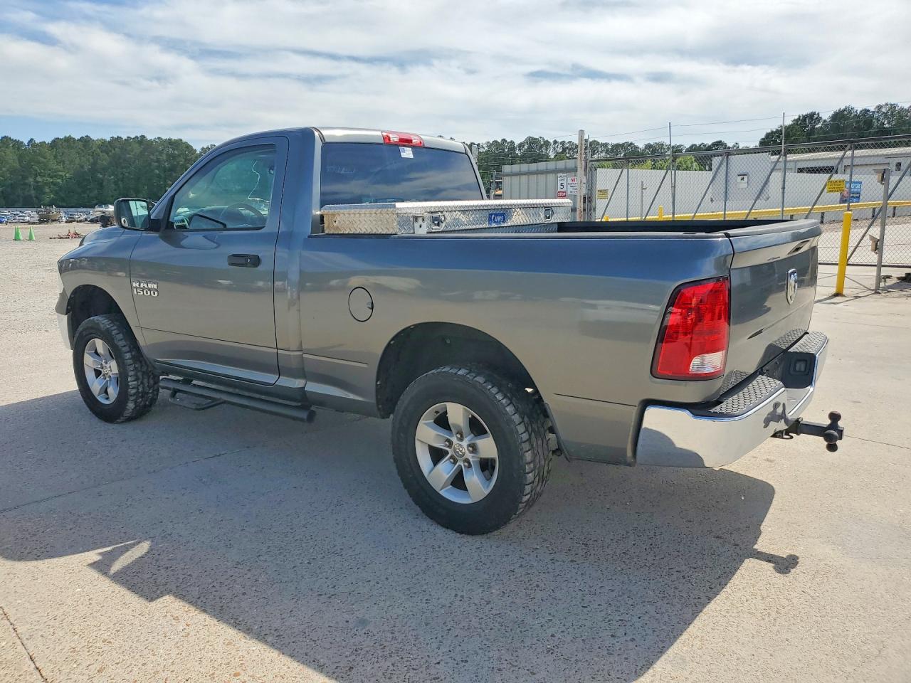2013 RAM 1500 ST photo 3