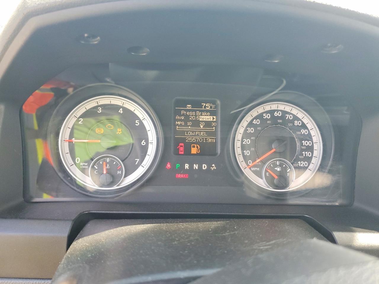 2013 RAM 1500 ST photo 17