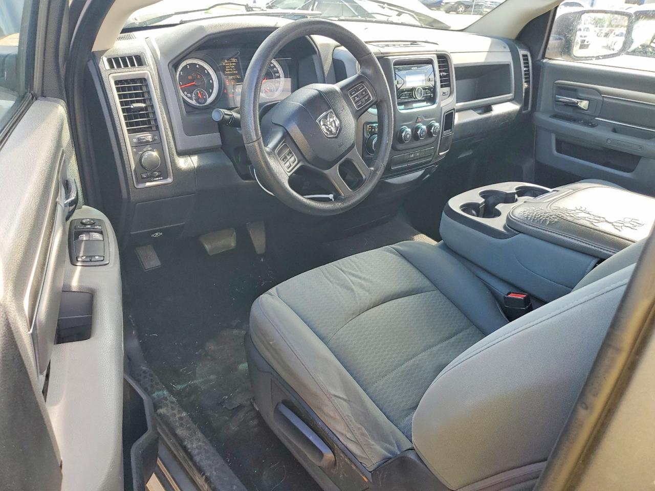 2013 RAM 1500 ST photo 15