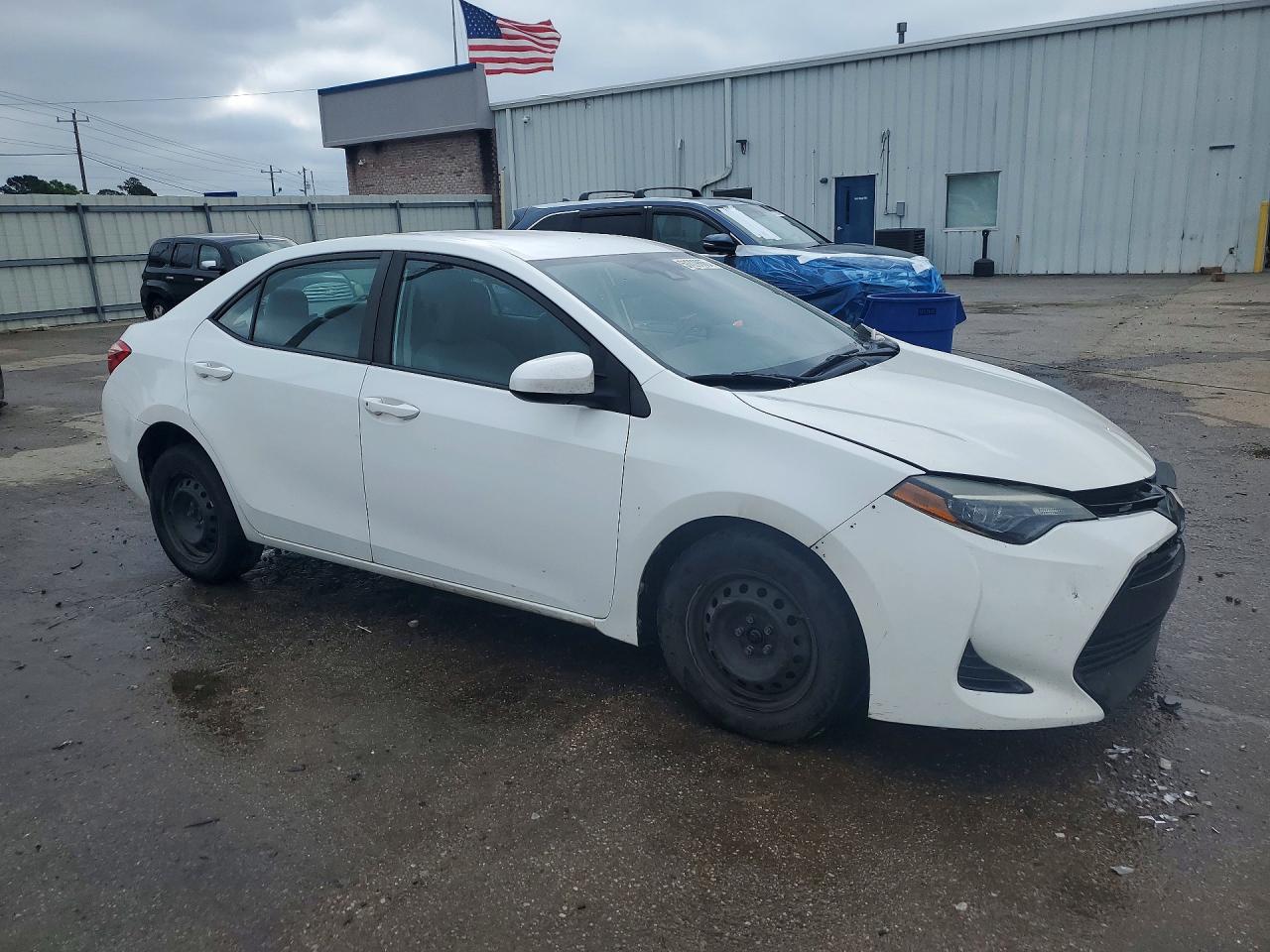 2018 TOYOTA COROLLA L photo 10