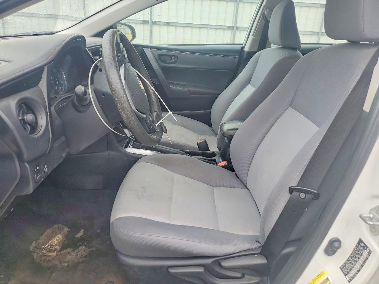 2018 TOYOTA COROLLA L photo 19