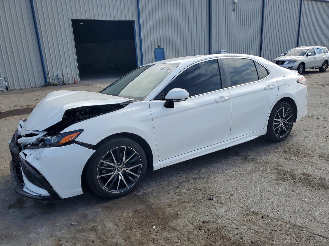 2022 TOYOTA CAMRY