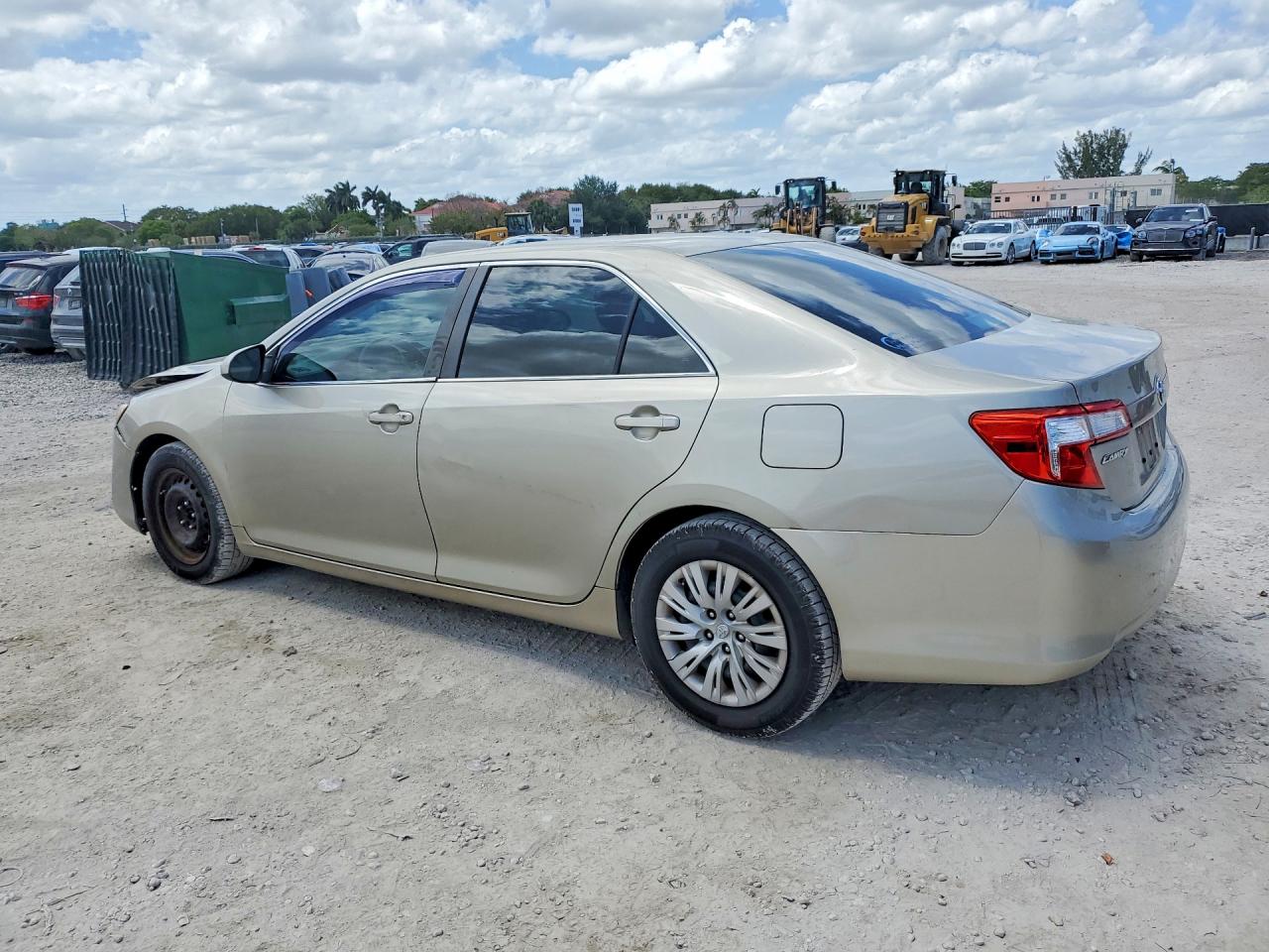 2014 TOYOTA CAMRY L photo 2