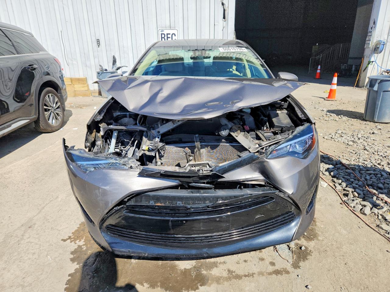2017 TOYOTA COROLLA LE photo 13
