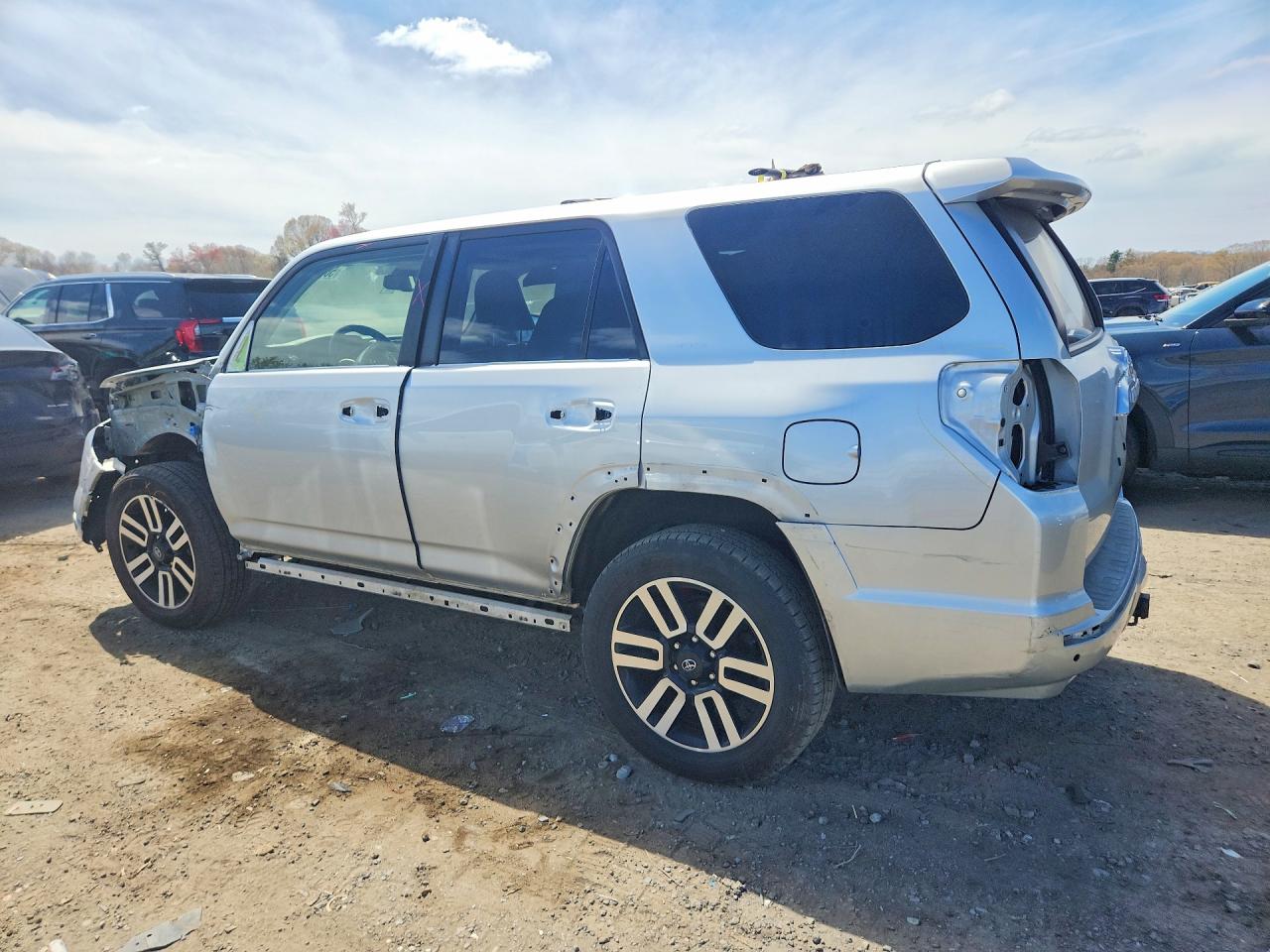 2022 TOYOTA 4RUNNER LIMITED photo 3
