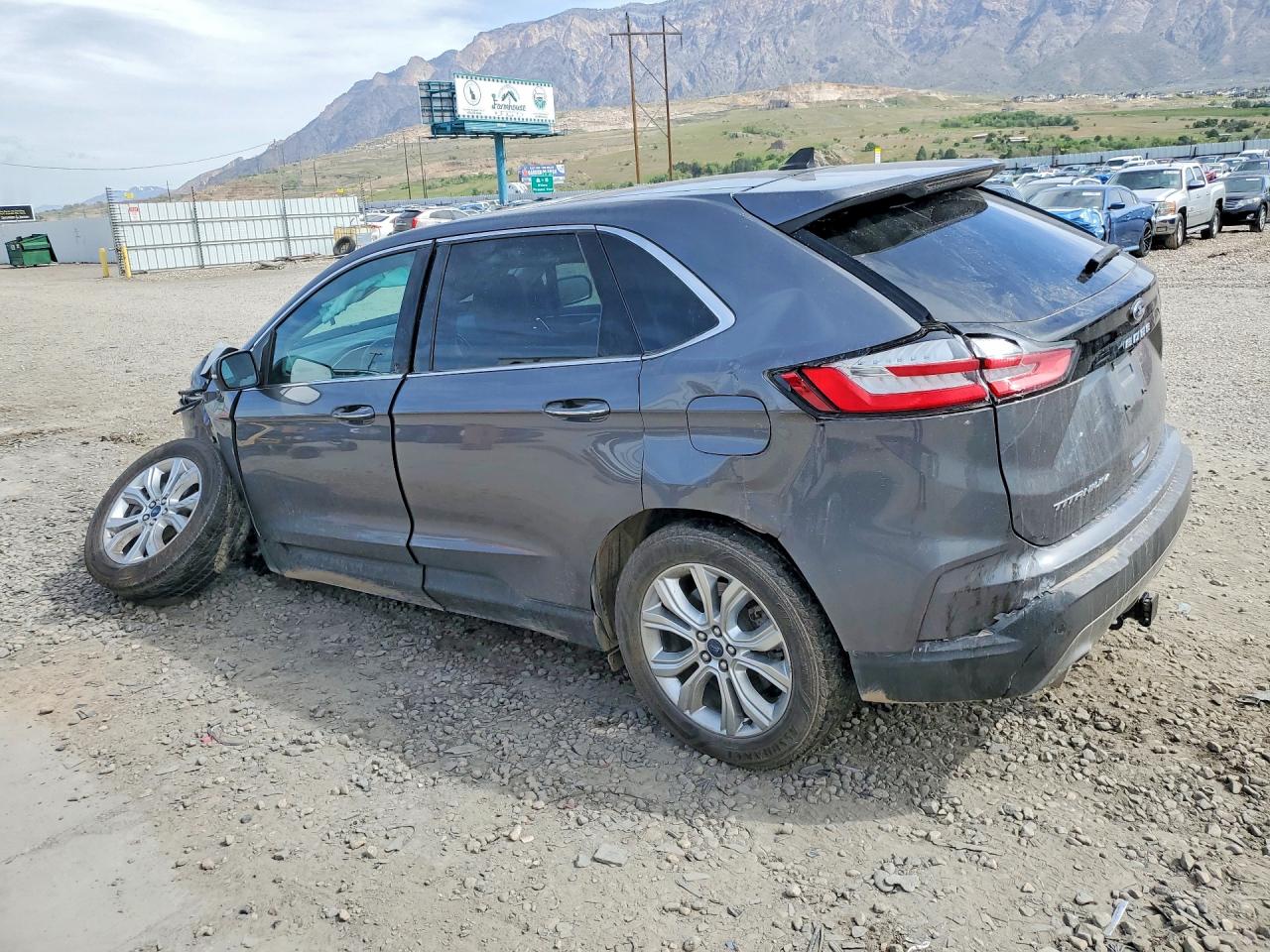2021 FORD EDGE TITANIUM photo 4
