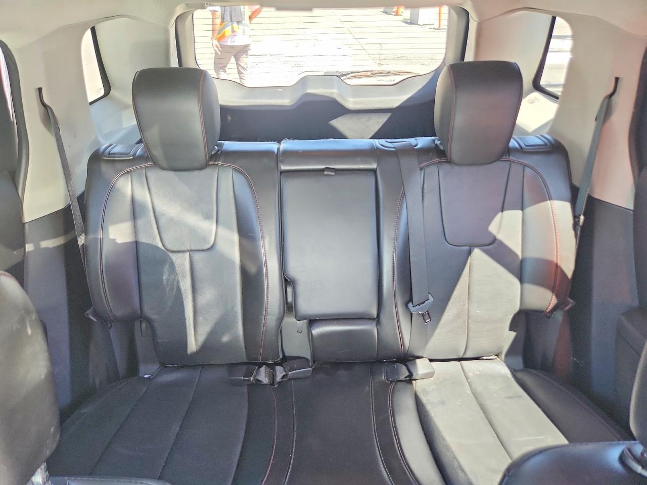 2015 GMC TERRAIN SLT photo 28