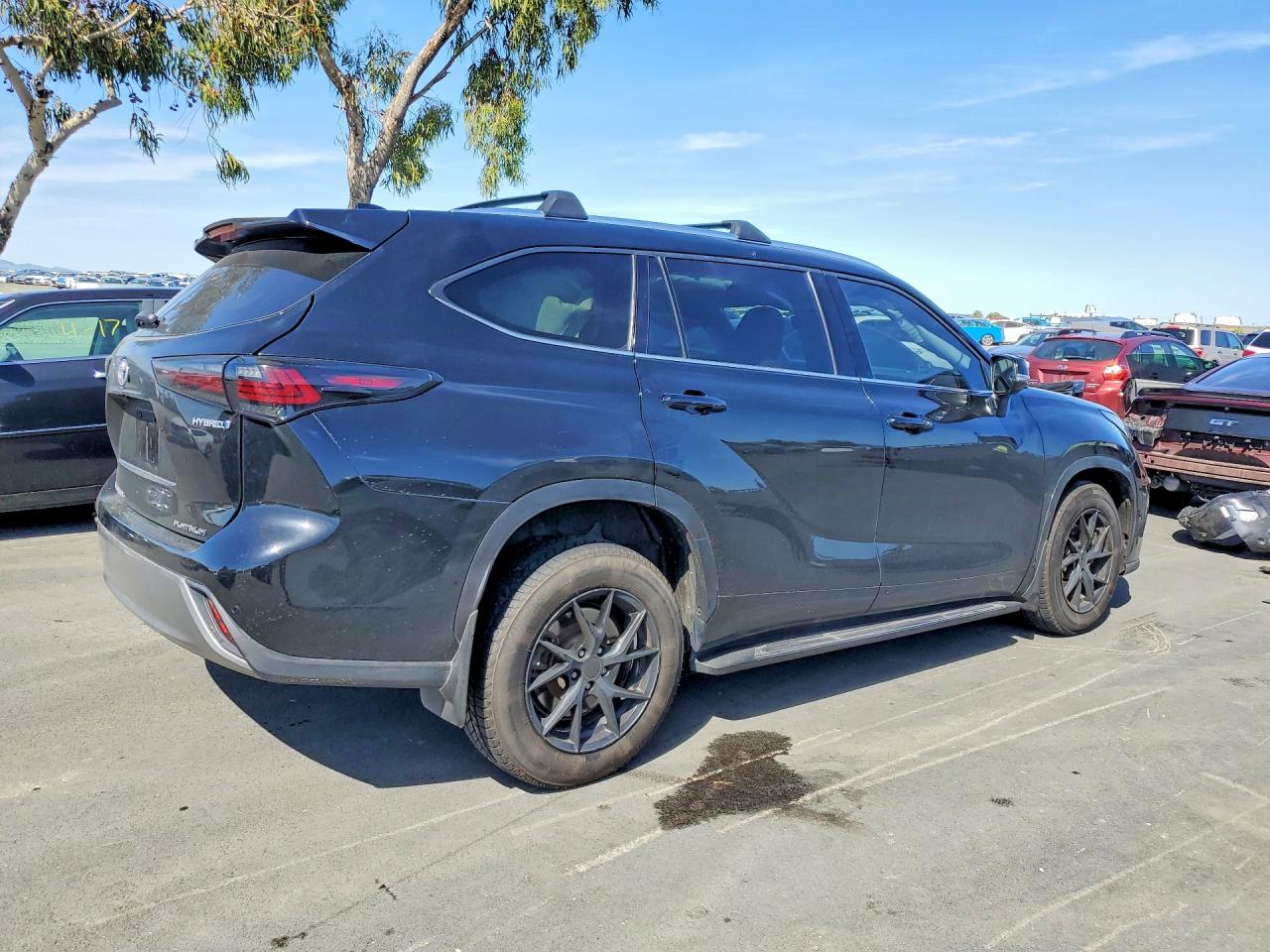 2022 TOYOTA HIGHLANDER HYBRID PLATINUM photo 3