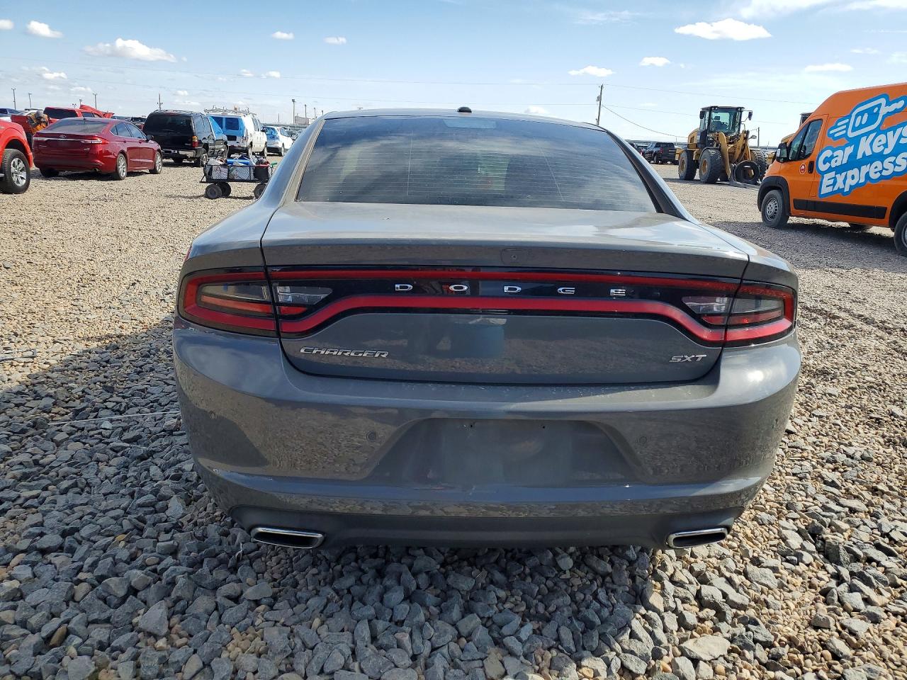 2018 DODGE CHARGER SXT photo 6