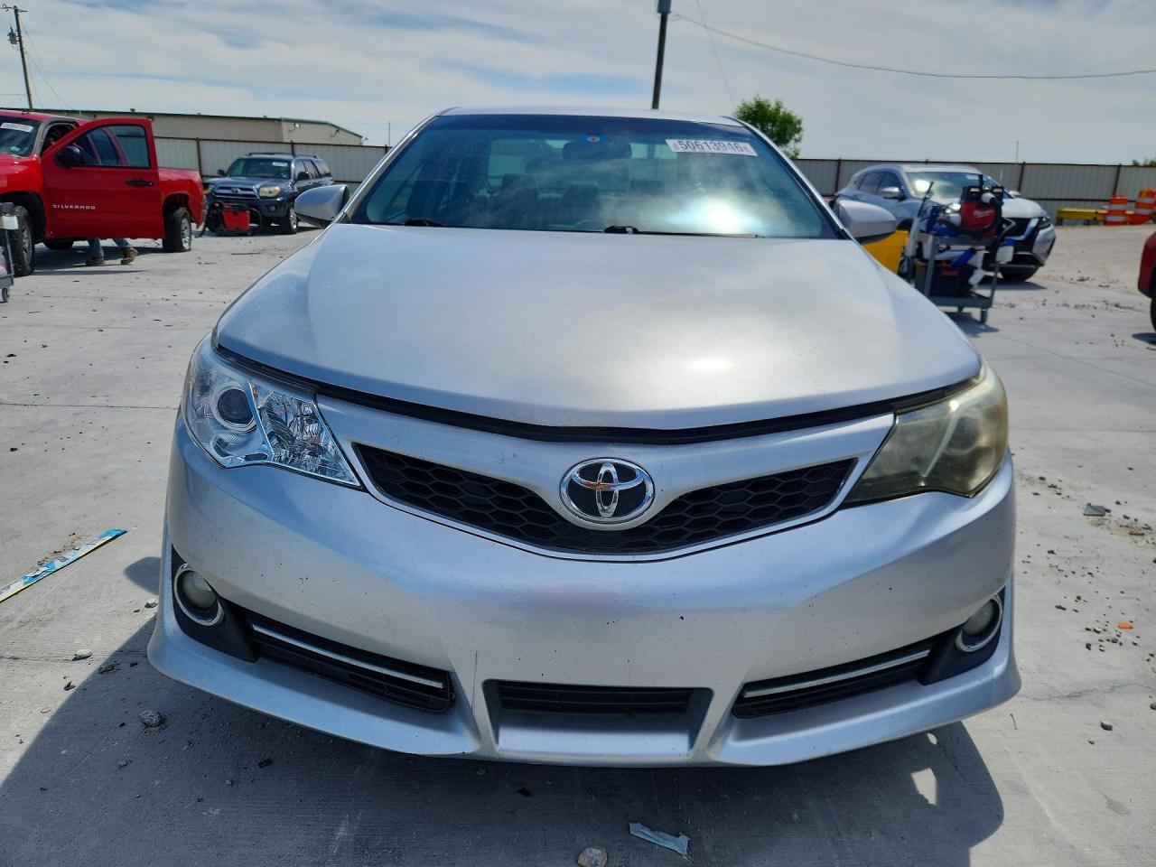 2013 TOYOTA CAMRY SE photo 9