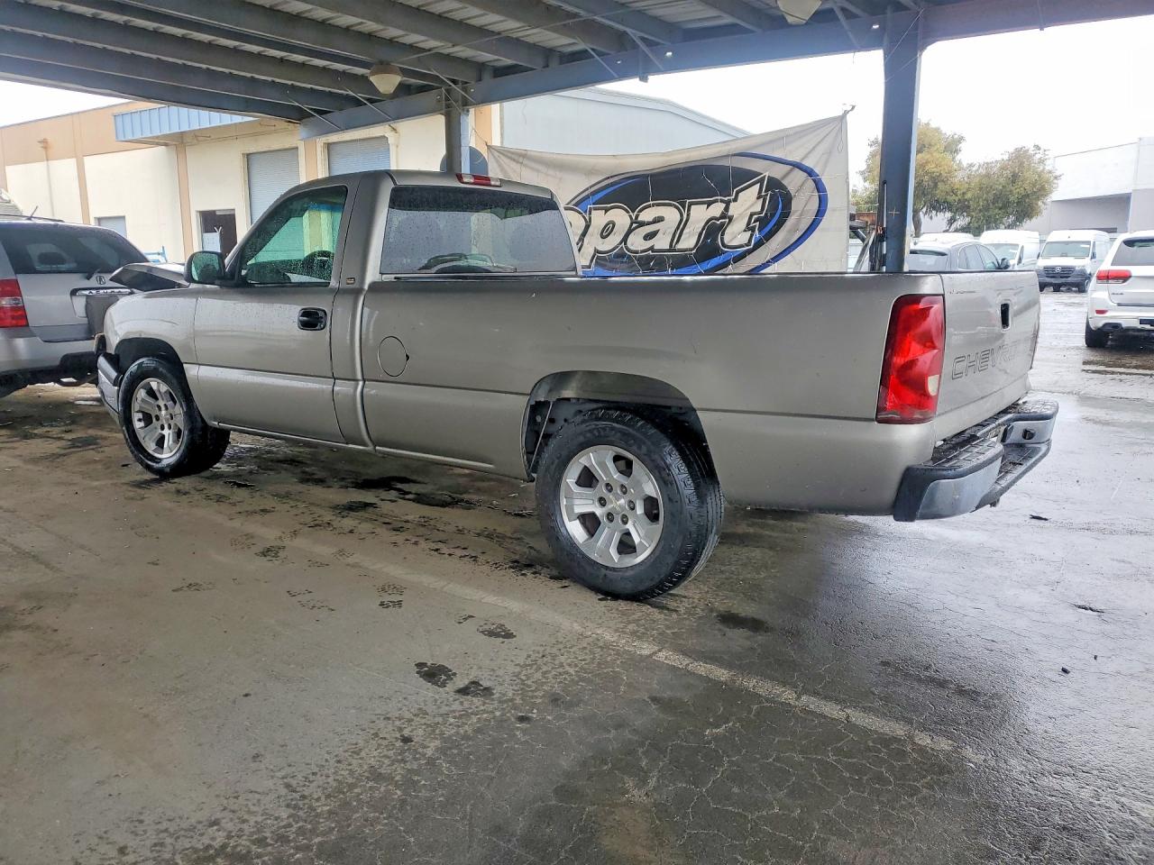 2003 CHEVROLET SILVERADO C1500 photo 3