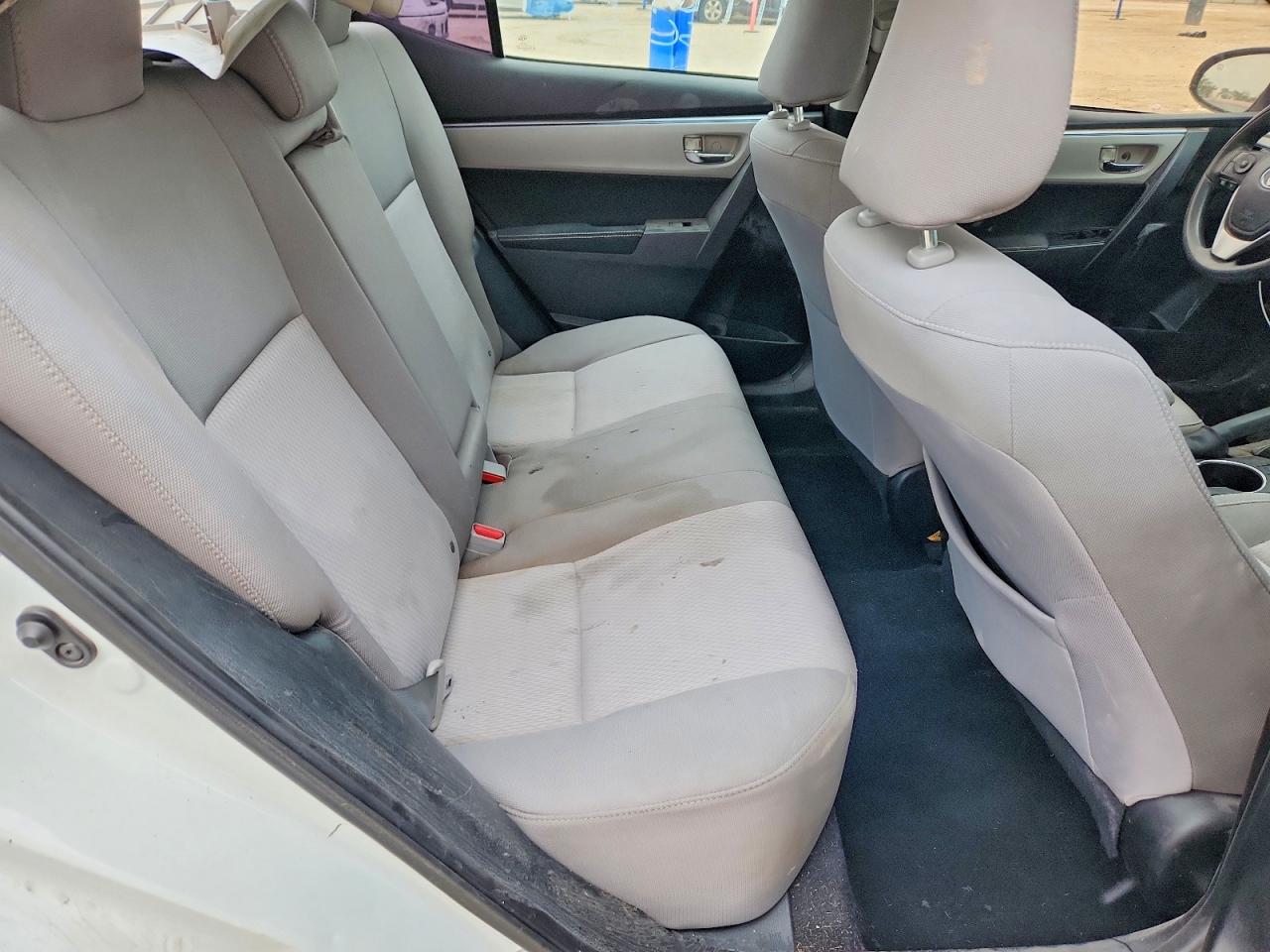 2015 TOYOTA COROLLA LE photo 19