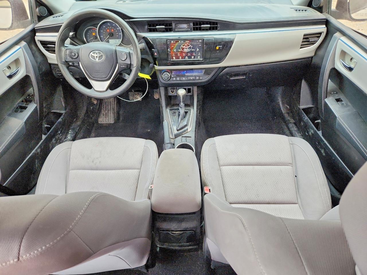 2015 TOYOTA COROLLA LE photo 15