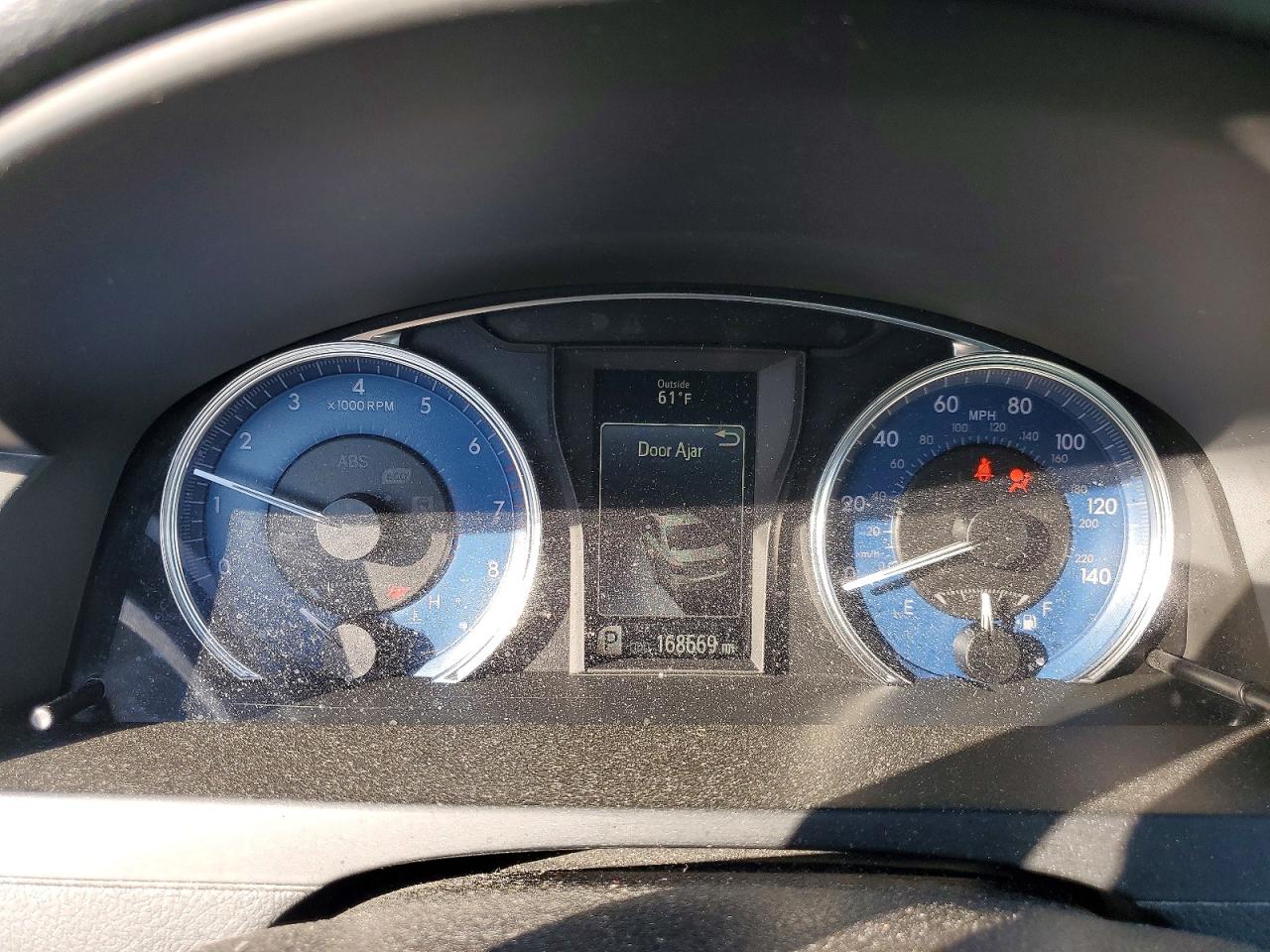 2016 TOYOTA CAMRY LE photo 17