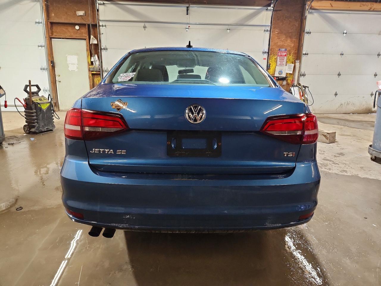 2017 VOLKSWAGEN JETTA SE photo 16