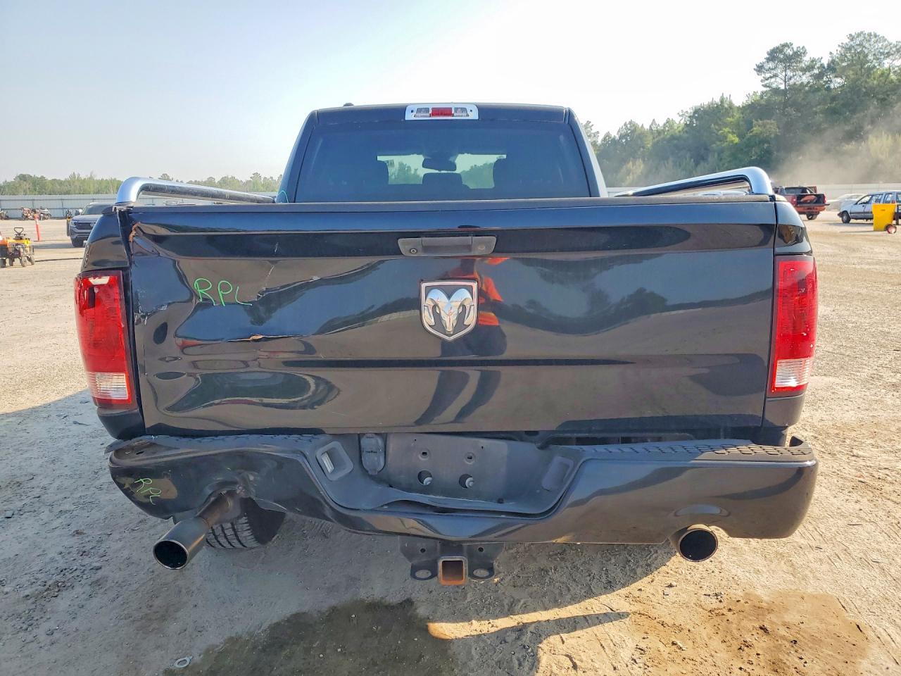 2013 RAM 1500 ST photo 16