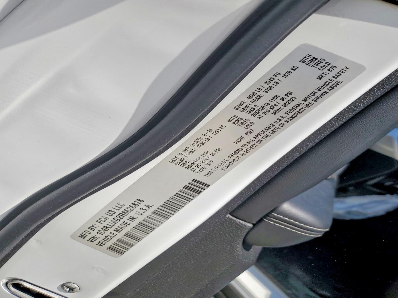 2024 JEEP GRAND CHEROKEE L LAREDO photo 37