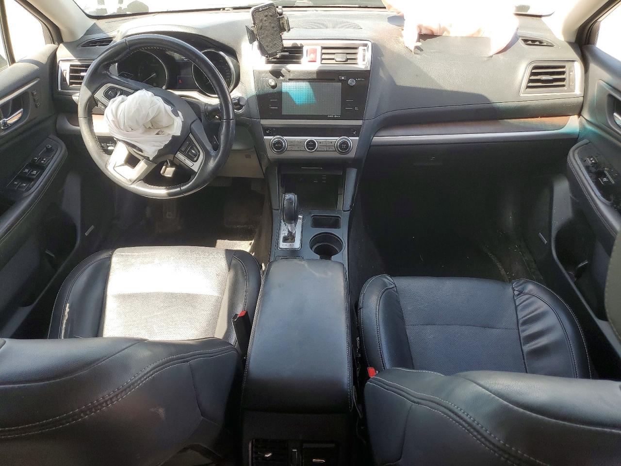 2015 SUBARU OUTBACK photo 8