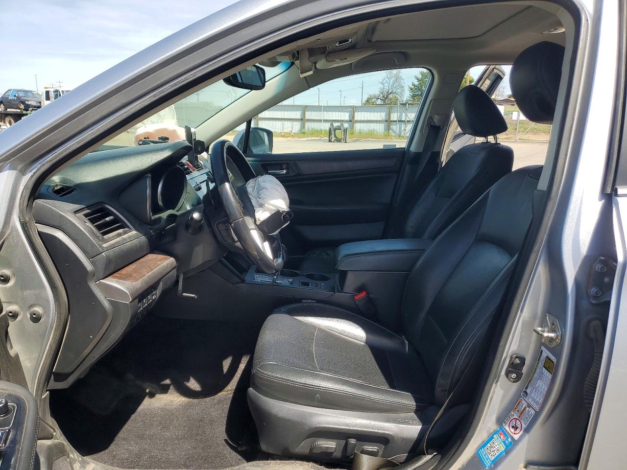 2015 SUBARU OUTBACK photo 7