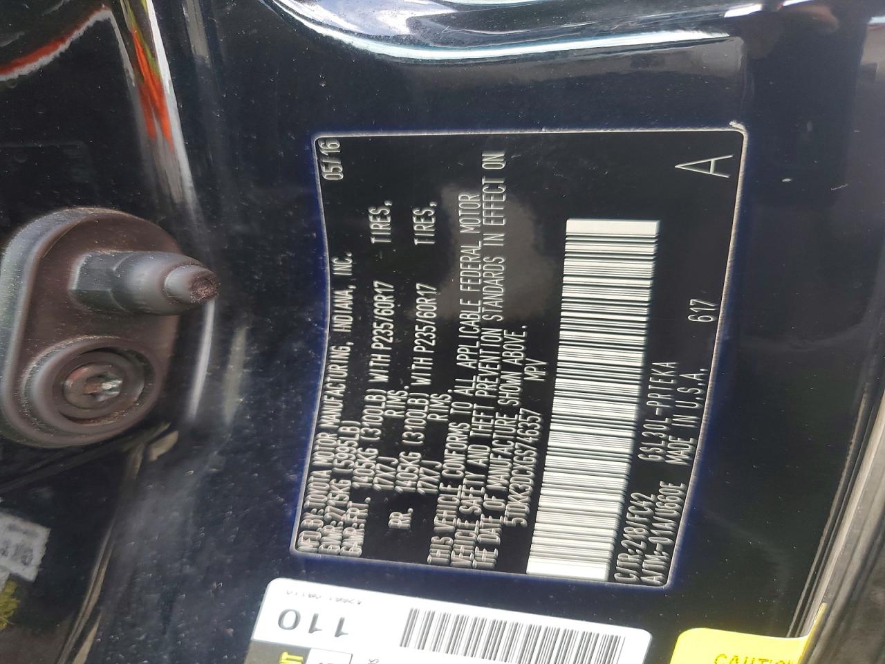 2016 TOYOTA SIENNA LE photo 40